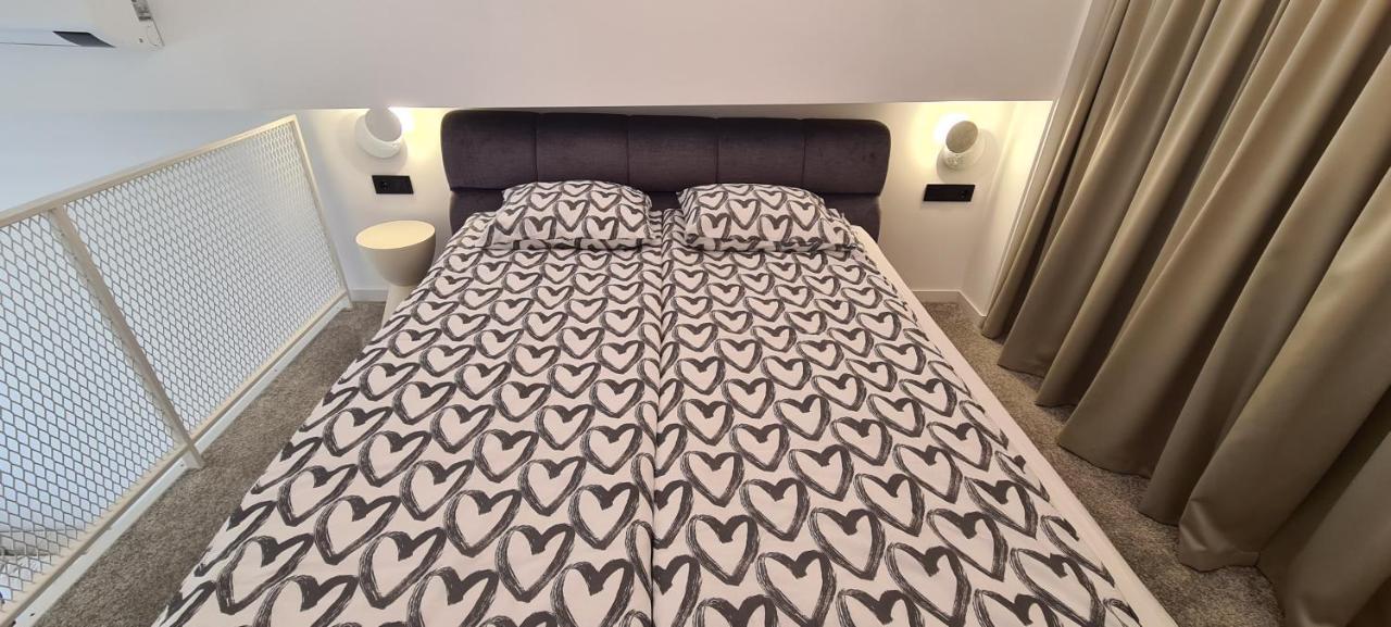 Stay In Kaunas & Radio City - Free Parking Екстер'єр фото