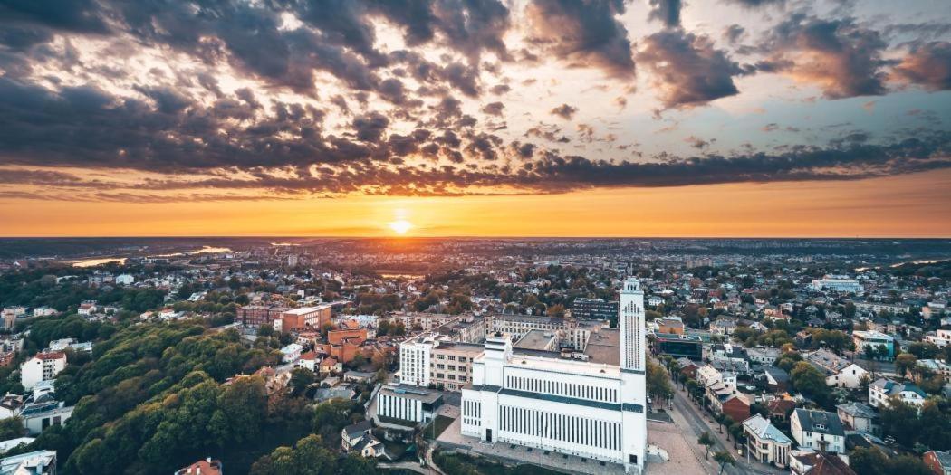 Stay In Kaunas & Radio City - Free Parking Екстер'єр фото